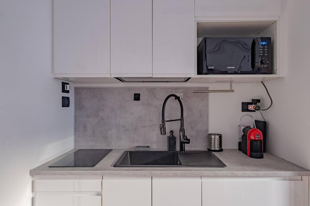 Modern Apartment At San Giovanni Рим Экстерьер фото
