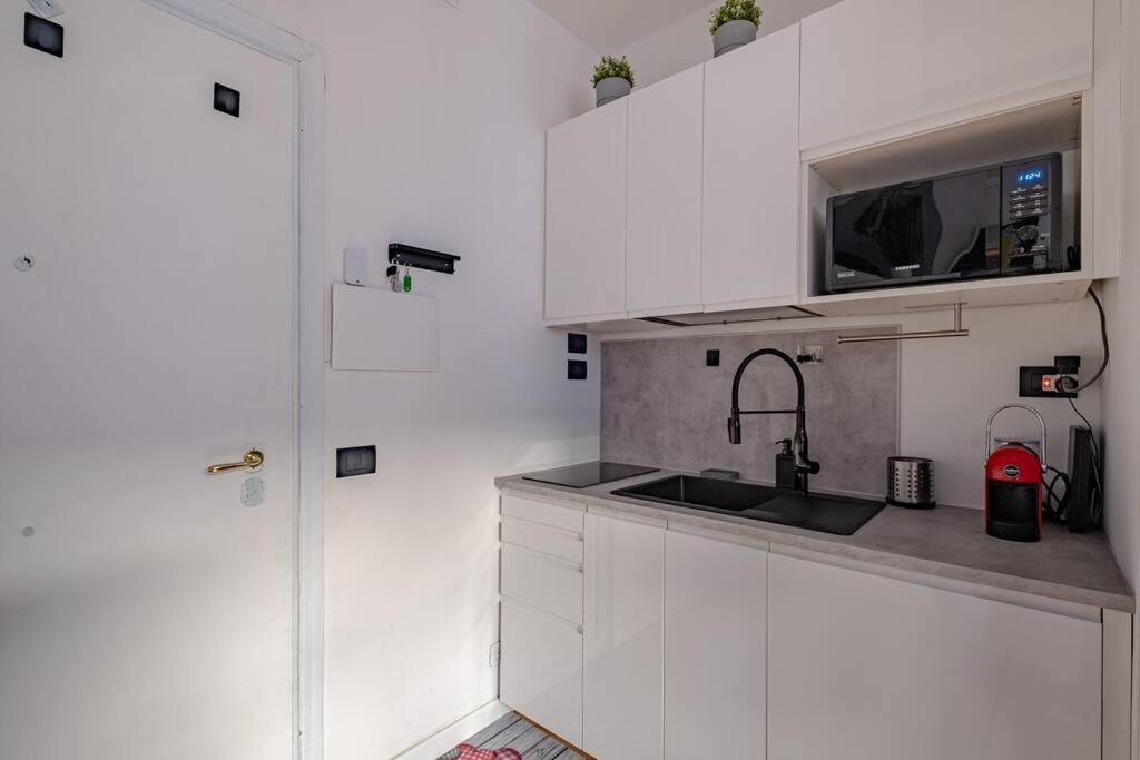 Modern Apartment At San Giovanni Рим Экстерьер фото
